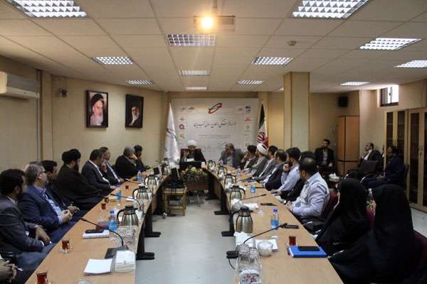 دیدار صمیمانه حجت الاسلام قمی با مدیران تبیان