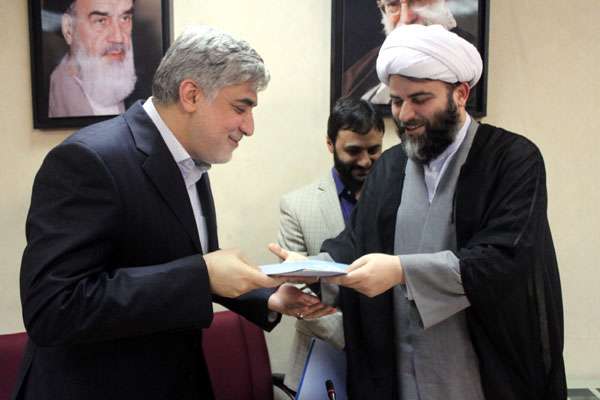 دیدار صمیمانه حجت الاسلام قمی با مدیران تبیان