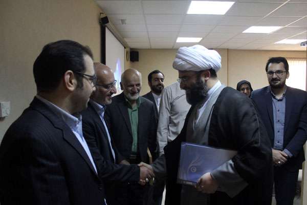 دیدار صمیمانه حجت الاسلام قمی با مدیران تبیان