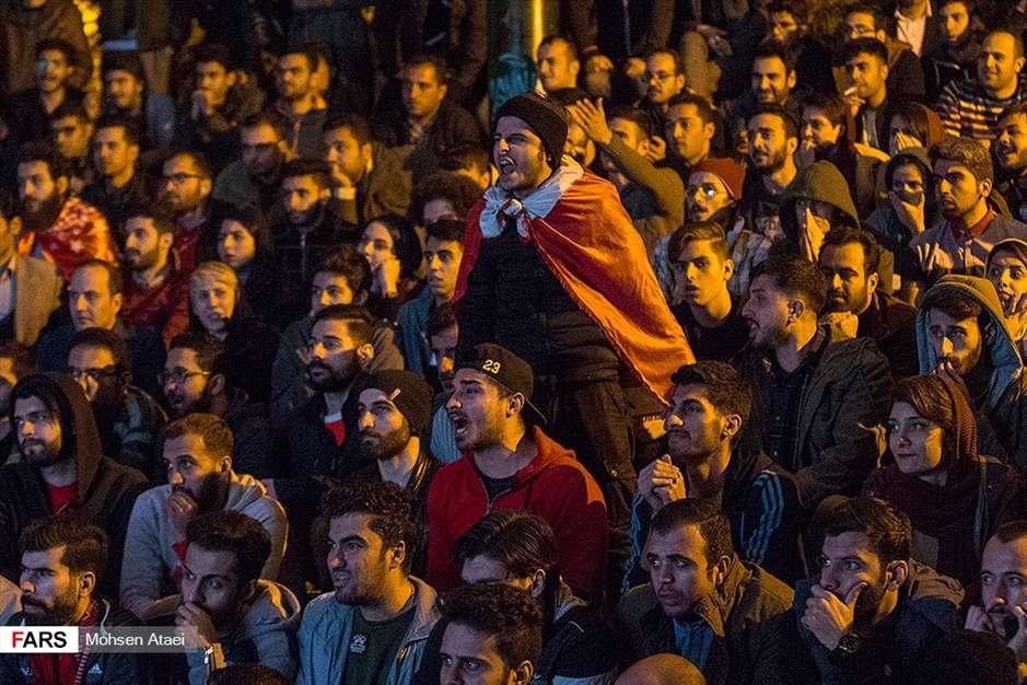 تماشای دیدار پرسپولیس و کاشیما در پارک لاله