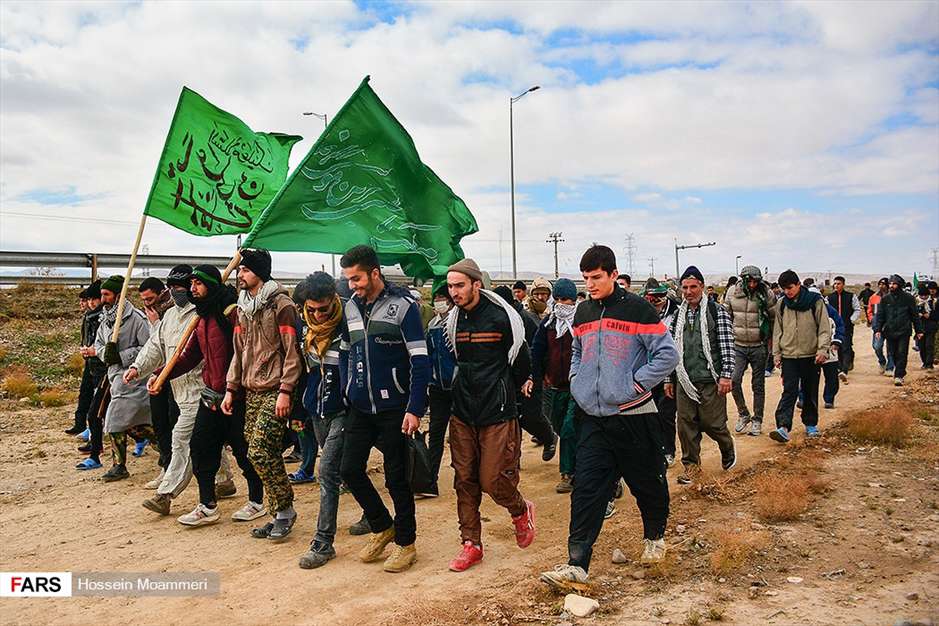 کاروان پیاده زائران مشهد مقدس