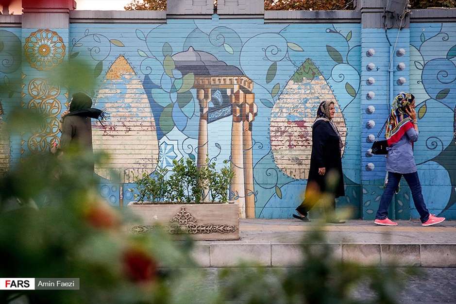 زندگی در جوار امامِ غزل