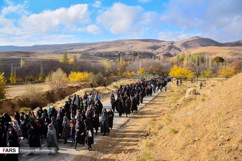 کاروان پیاده زائران مشهد مقدس