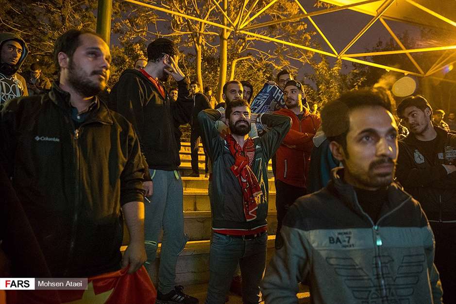 تماشای دیدار پرسپولیس و کاشیما در پارک لاله