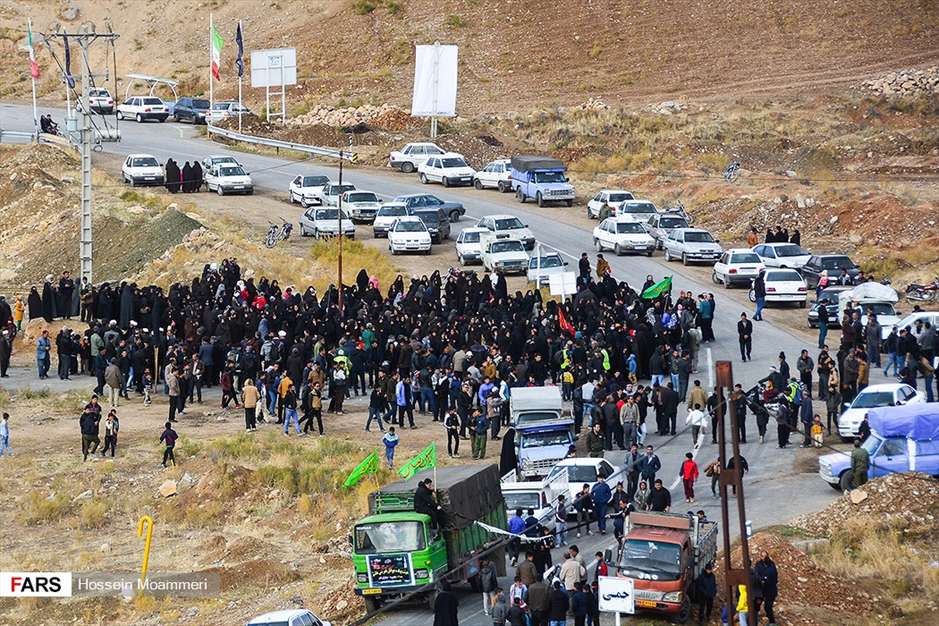 کاروان پیاده زائران مشهد مقدس