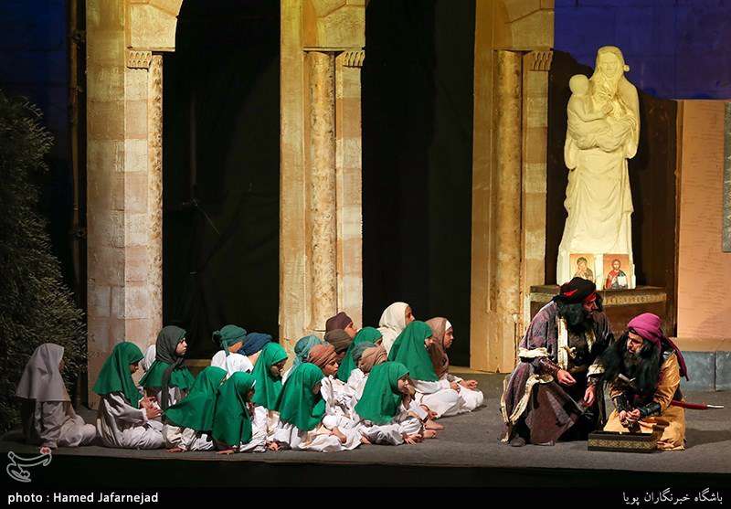 نمایش (خورشید از حلب طلوع می‌کند) 