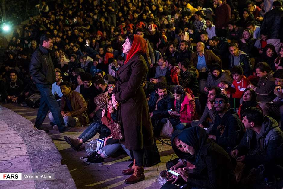 تماشای دیدار پرسپولیس و کاشیما در پارک لاله