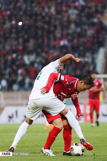 لیگ برتر فوتبال تراکتورسازی ۴ ـ ذوب آهن ۱