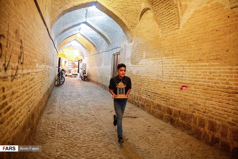 زندگی در جوار امامِ غزل