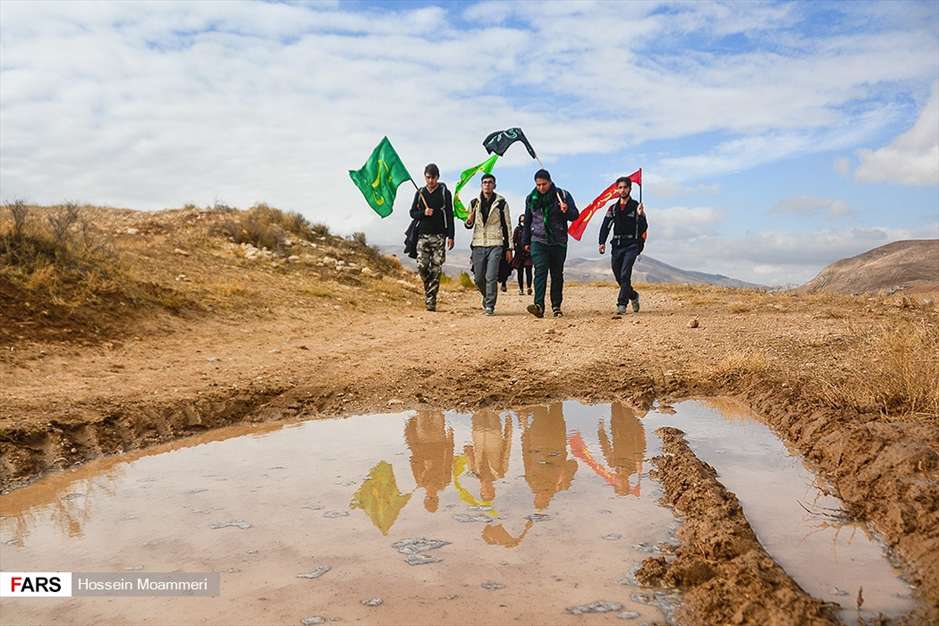 کاروان پیاده زائران مشهد مقدس