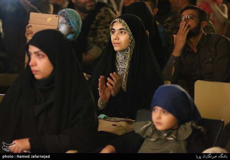 نمایش (خورشید از حلب طلوع می‌کند) 