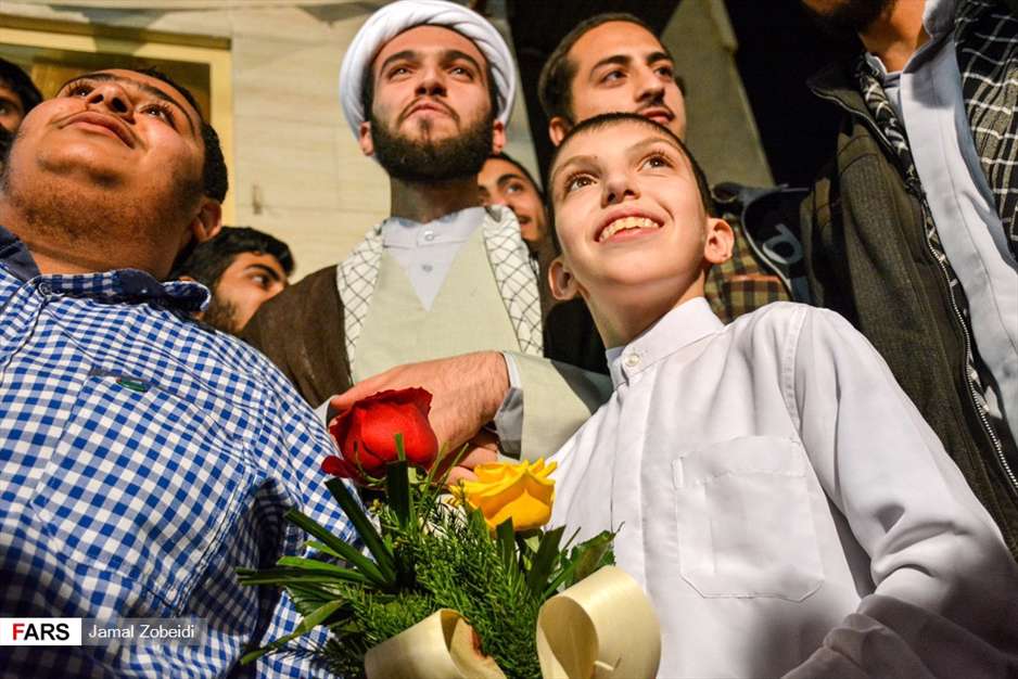 مراسم عمامه گذاری طلاب مدرسه علمیه امام خامنه‌ای اهواز