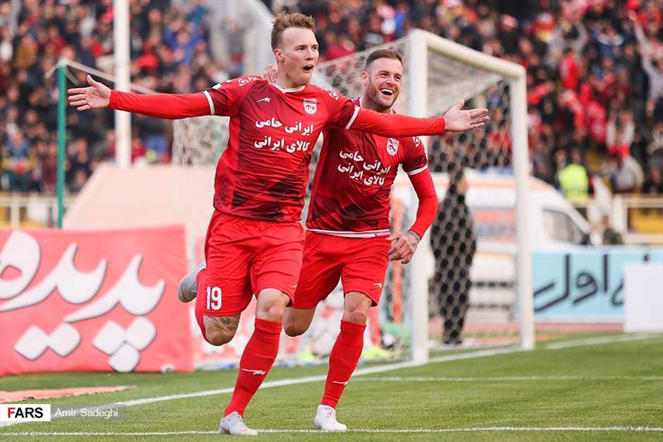 لیگ برتر فوتبال تراکتورسازی ۴ ـ ذوب آهن ۱