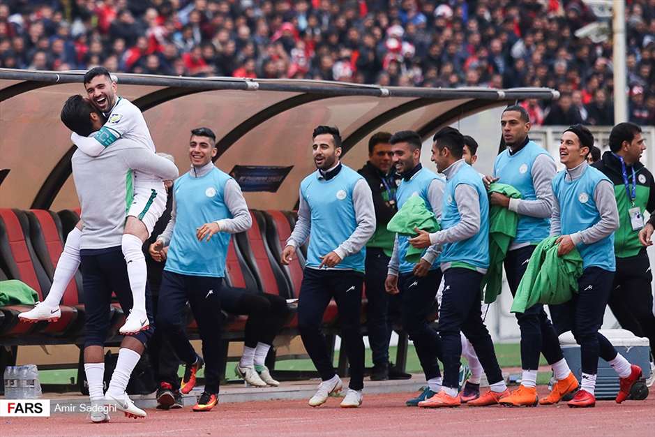 لیگ برتر فوتبال تراکتورسازی ۴ ـ ذوب آهن ۱