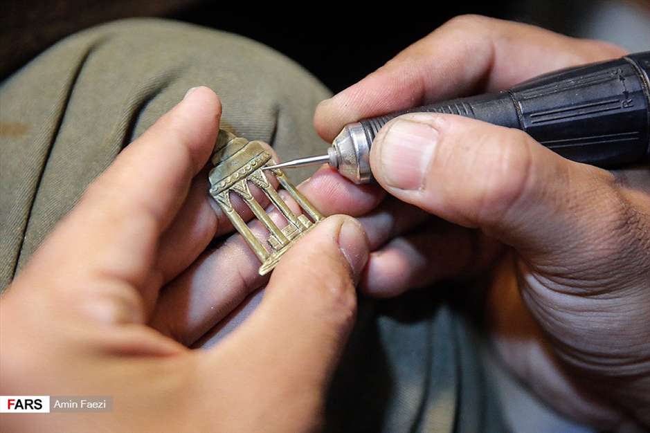 زندگی در جوار امامِ غزل