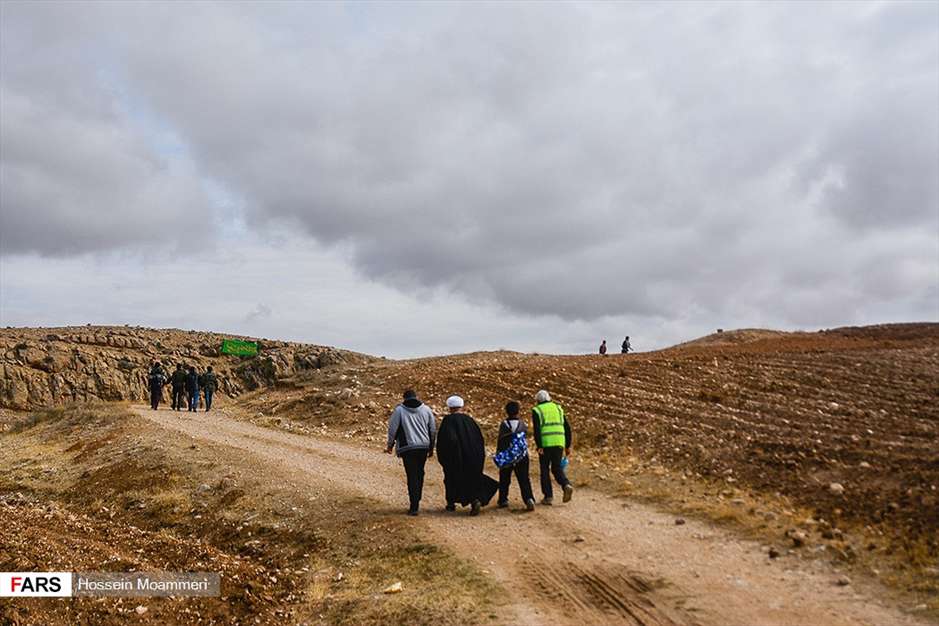 کاروان پیاده زائران مشهد مقدس
