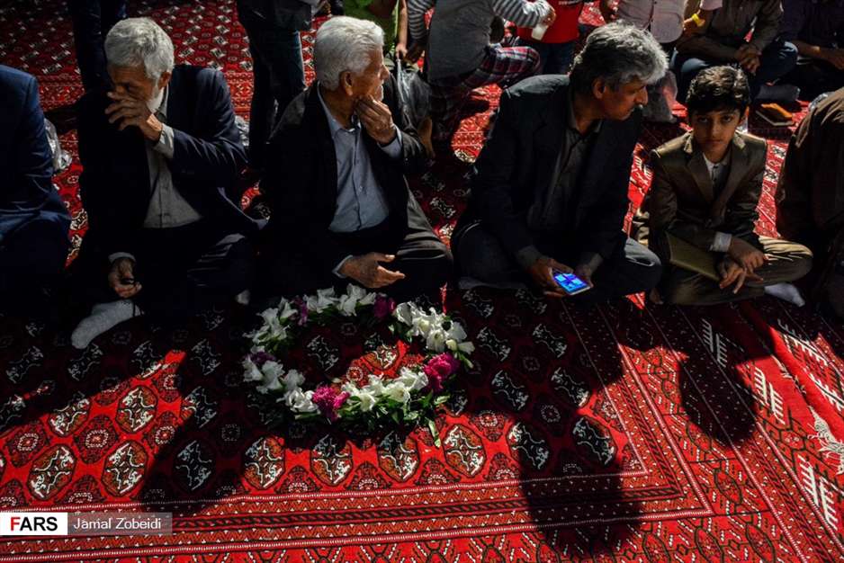 مراسم عمامه گذاری طلاب مدرسه علمیه امام خامنه‌ای اهواز