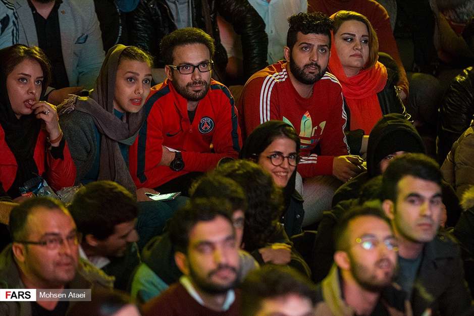 تماشای دیدار پرسپولیس و کاشیما در پارک لاله