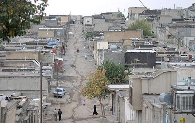 گره گشایی از مشکلات حاشیه نشین های تبریز به سبک دو روحانی جهادی گره گشایی از مشکلات حاشیه نشین های تبریز به سبک دو روحانی جهادی