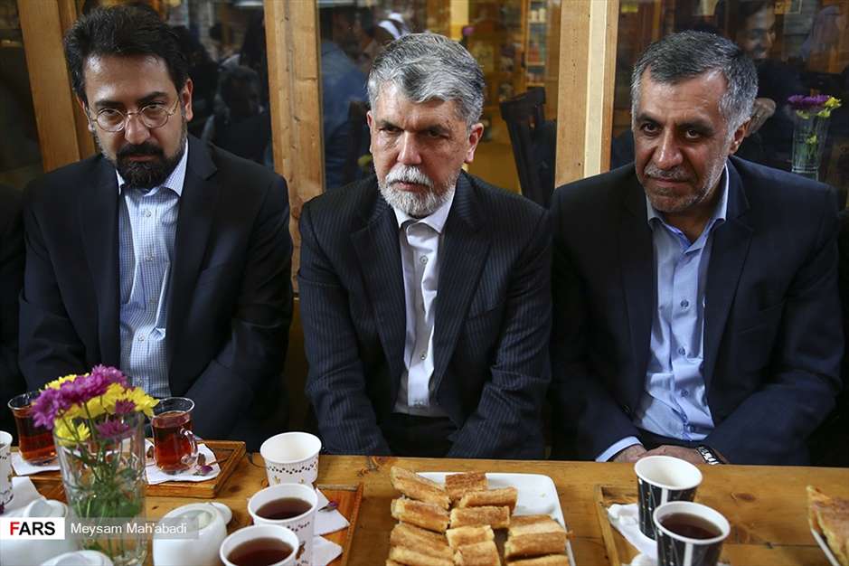 کتابگردی وزیر فرهنگ و ارشاد اسلامی