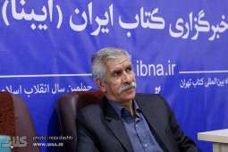 بدون نوشتن زندگی برایم معنایی ندارد بدون نوشتن زندگی برایم معنایی ندارد