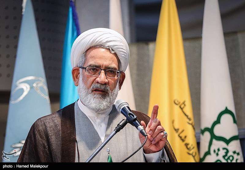 حجت الاسلام و المسلمین منتظری