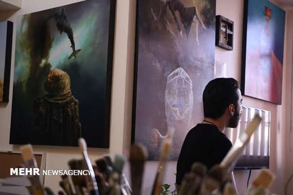 نمایشگاه «خارج از مرز»