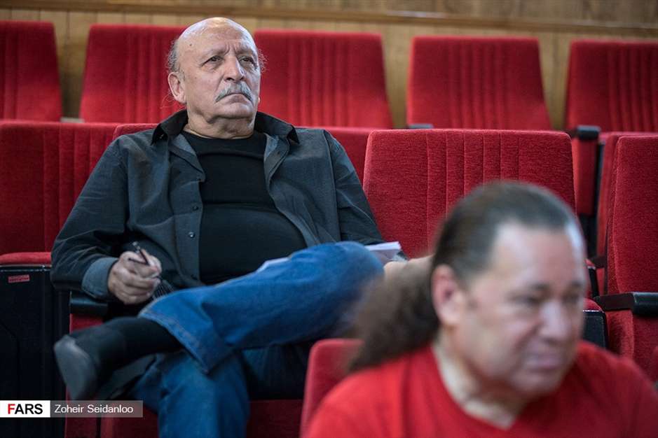 تقدیر از پیشکسوتان طنز رادیو