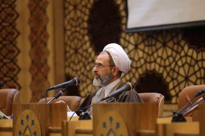نظام روحانیت در معرض آسیبهای طراحی شده قرار دارد؛ کار جهادی در اولویت حوزه علمیه باشد نظام روحانیت در معرض آسیبهای طراحی شده قرار دارد؛ کار جهادی در اولویت حوزه علمیه باشد
