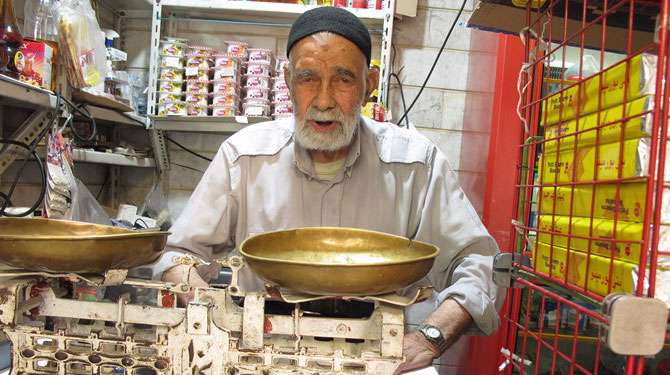 کاسبی که امام جماعت شد کاسبی که امام جماعت شد