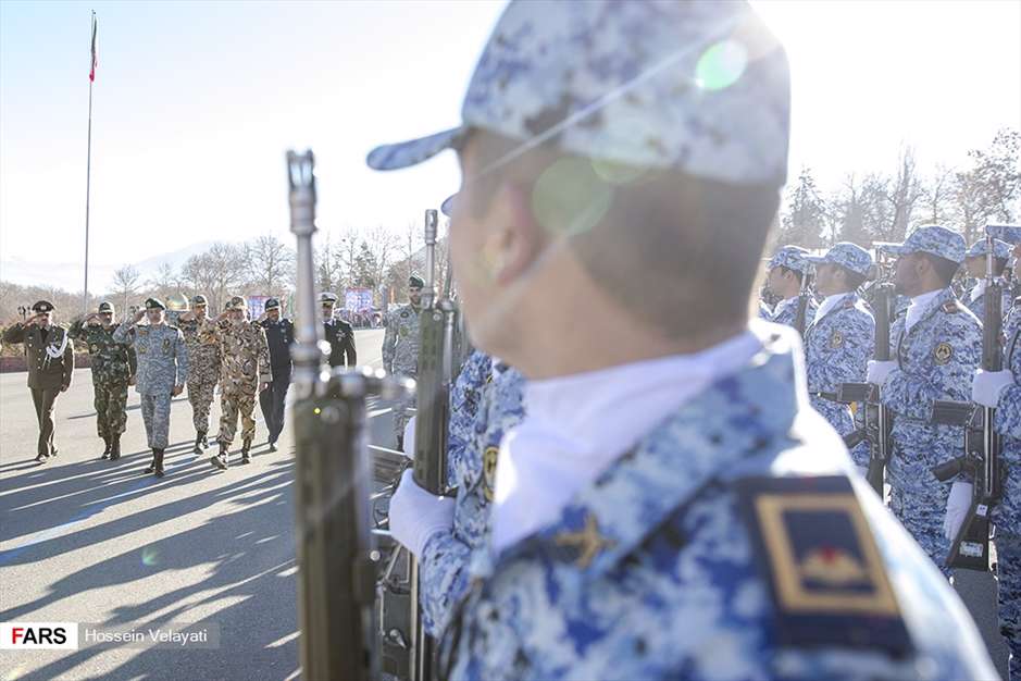 مراسم اعطای سردوشی به دانش‌پژوهان آموزشگاه‌های نظامی ارتش