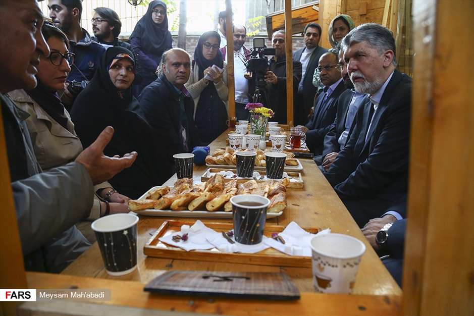 کتابگردی وزیر فرهنگ و ارشاد اسلامی