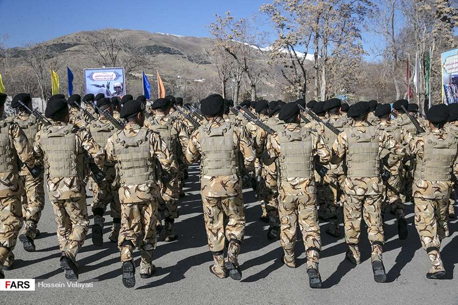 مراسم اعطای سردوشی به دانش‌پژوهان آموزشگاه‌های نظامی ارتش