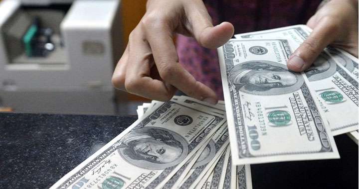 دلار ۱۱هزار تومانی حبابی است دلار ۱۱هزار تومانی حبابی است