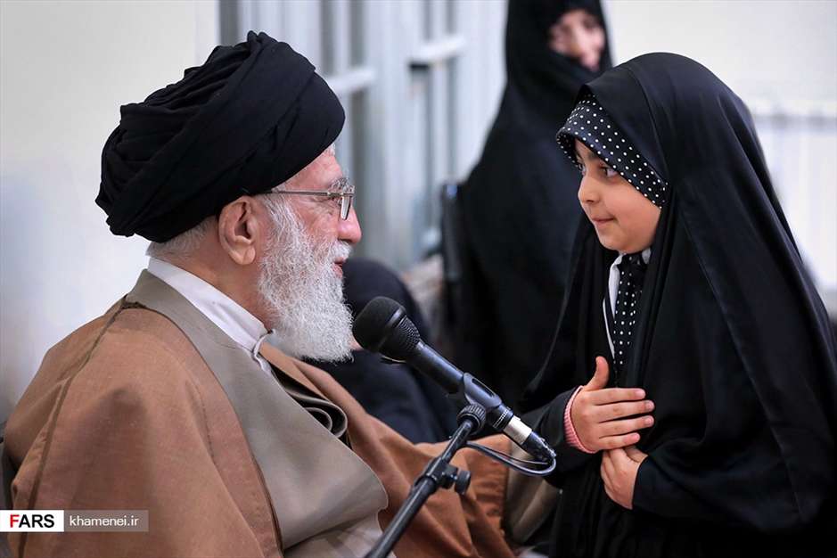 دیدار جمعی از خانواده‌های شهدای امنیت با رهبر معظم انقلاب