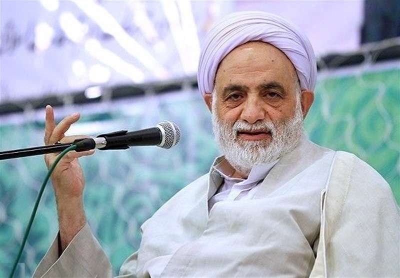 نماز بدون کلمات مستحبی هفده کلمه است نماز بدون کلمات مستحبی هفده کلمه است