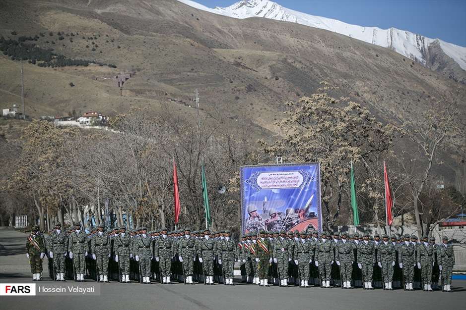 مراسم اعطای سردوشی به دانش‌پژوهان آموزشگاه‌های نظامی ارتش