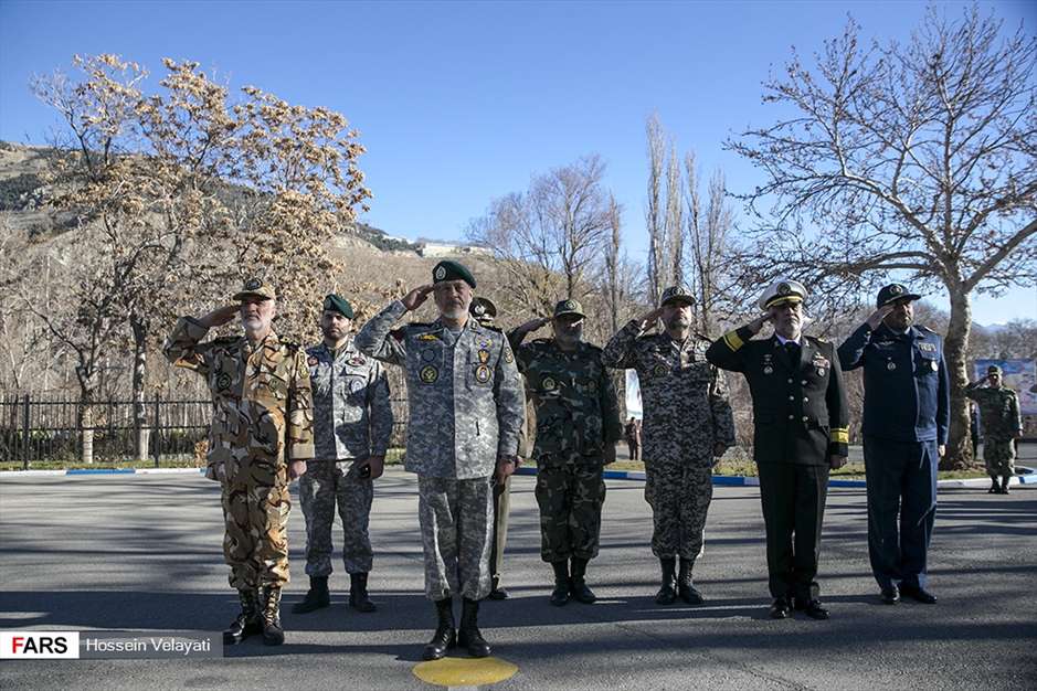 مراسم اعطای سردوشی به دانش‌پژوهان آموزشگاه‌های نظامی ارتش