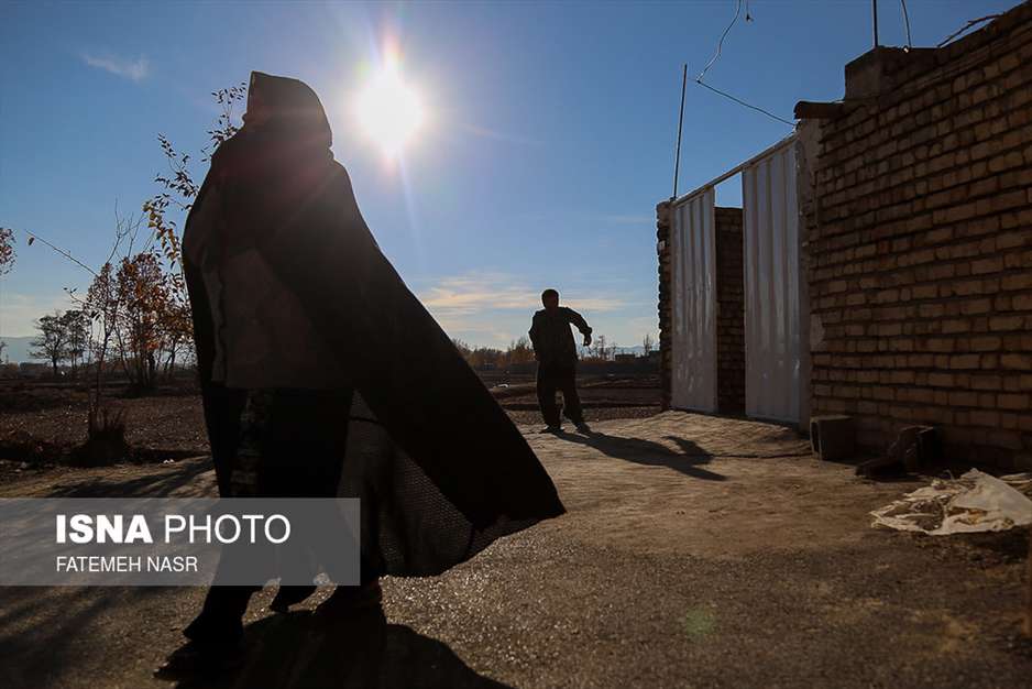 دستانی که می‌لرزد، دلی که آرام است