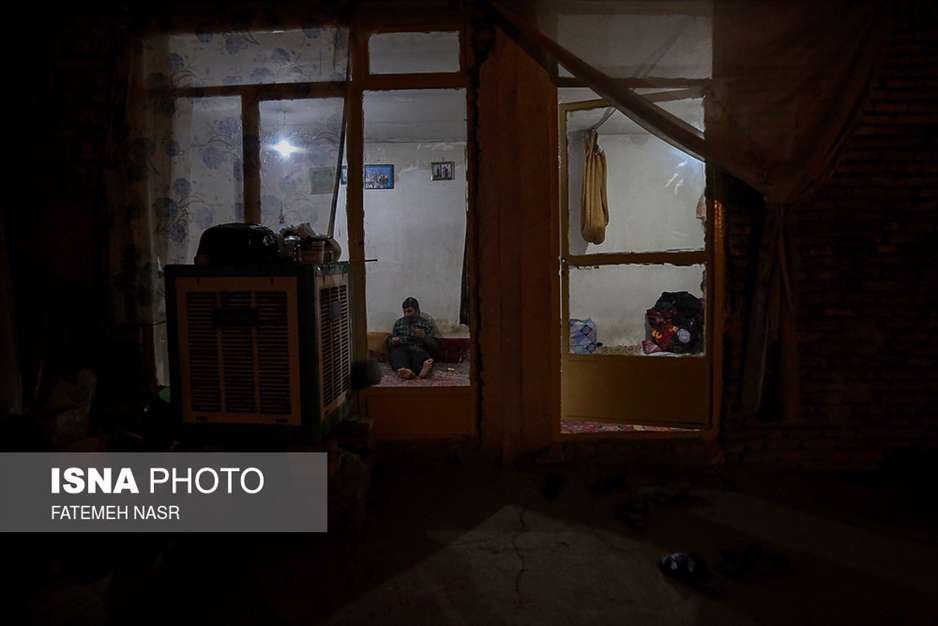 دستانی که می‌لرزد، دلی که آرام است