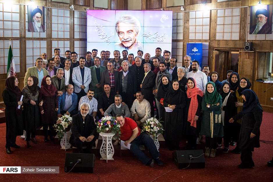 تقدیر از پیشکسوتان طنز رادیو