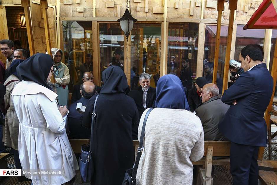 کتابگردی وزیر فرهنگ و ارشاد اسلامی