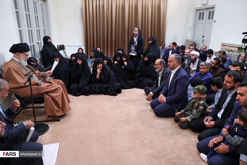 دیدار جمعی از خانواده‌های شهدای امنیت با رهبر معظم انقلاب