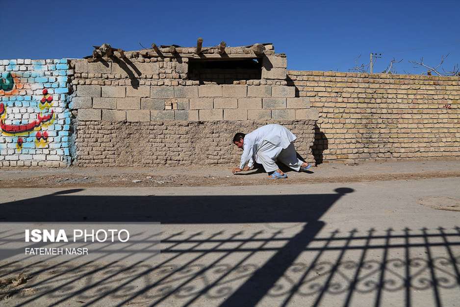 دستانی که می‌لرزد، دلی که آرام است