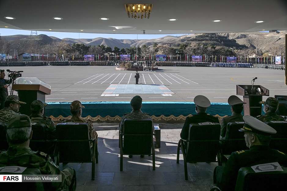 مراسم اعطای سردوشی به دانش‌پژوهان آموزشگاه‌های نظامی ارتش