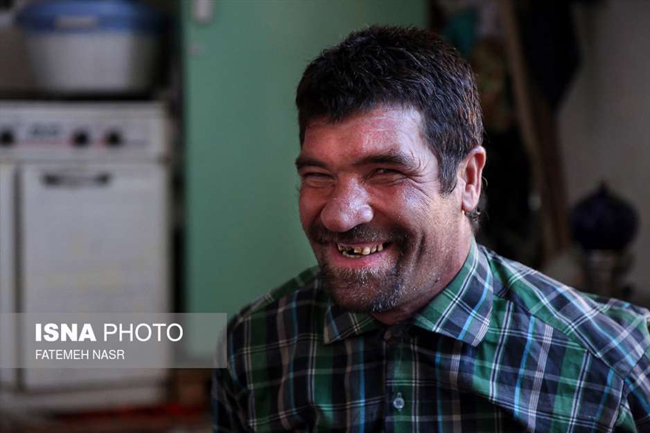 دستانی که می‌لرزد، دلی که آرام است