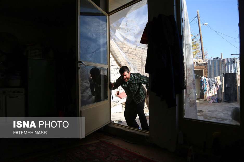 دستانی که می‌لرزد، دلی که آرام است