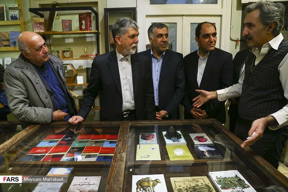 کتابگردی وزیر فرهنگ و ارشاد اسلامی