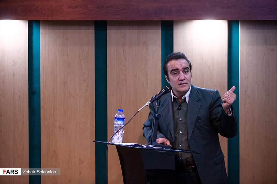 نشست صمیمی فرمانده سپاه تهران بزرگ با هنرمندان