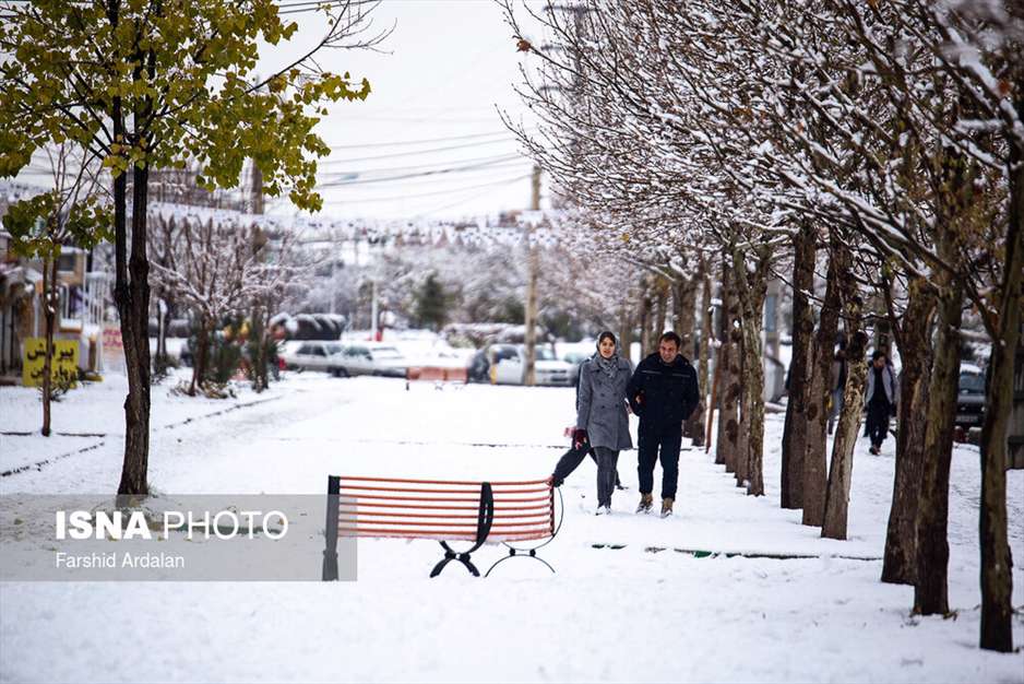 بارش برف در آخرین روزهای پاییز